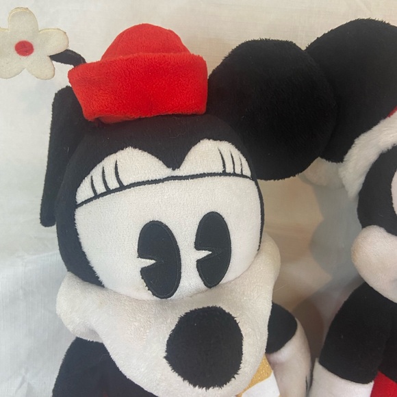 DISNEY MICKEY/MINNIE MOUSE CHRISTMAS SANTA 20" PLUSH DOLLS - Picture 3 of 14